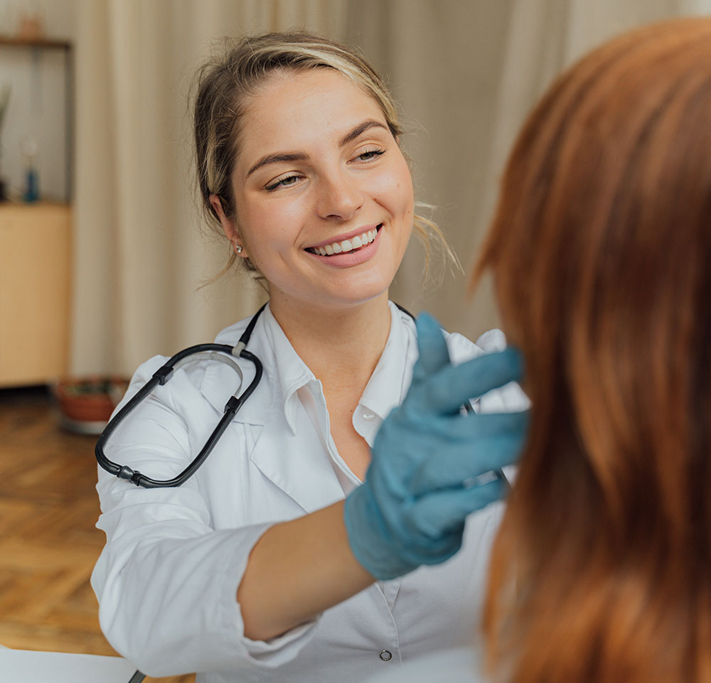 Healthcare-Female-Doctor-Examine-Patient